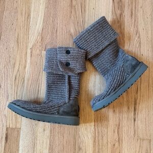 UGG Gray Knit Cardy Classic Boots Size 7
